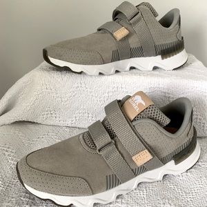 Women’s Sorel Kinetic sneakers